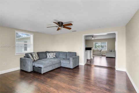 Casa en venta en North Lauderdale, Florida, 3 dormitorios, 117.52 m2 № 2260261 - foto 14