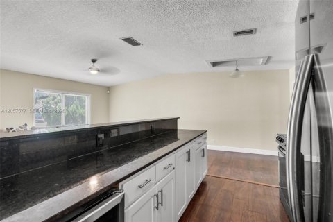 Casa en venta en North Lauderdale, Florida, 3 dormitorios, 117.52 m2 № 2260261 - foto 11