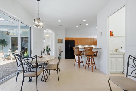 Villa ou maison à vendre à Englewood, Floride: 3 chambres, 177.07 m2 № 2149341 - photo 10