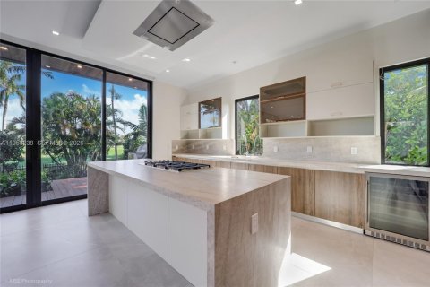 House in Miami Beach, Florida 6 bedrooms, 330.64 sq.m. № 2023356 - photo 19