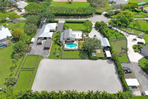 House in Wellington, Florida 1 bedroom, 46.82 sq.m. № 2158318 - photo 29