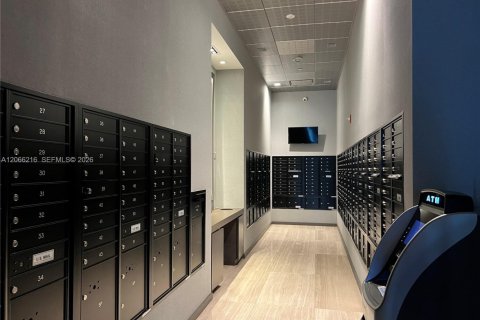 Copropriété à louer à Miami, Floride: 47.1 m2 № 2293245 - photo 11
