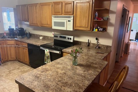 Casa en venta en Plantation, Florida, 3 dormitorios, 170.85 m2 № 2029283 - foto 10