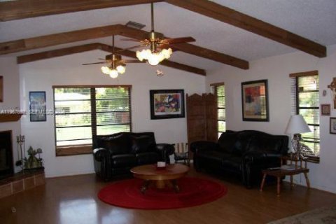 Casa en venta en Plantation, Florida, 3 dormitorios, 170.85 m2 № 2029283 - foto 2