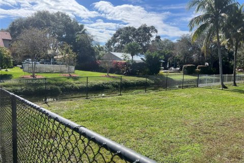 Casa en venta en Plantation, Florida, 3 dormitorios, 170.85 m2 № 2029283 - foto 15