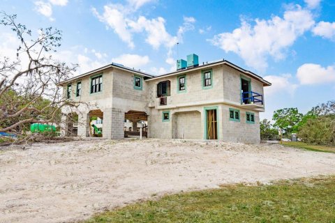 House in Venice, Florida 7 bedrooms, 1752.97 sq.m. № 1849952 - photo 19