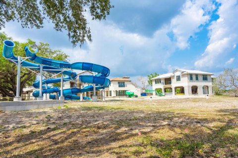 House in Venice, Florida 7 bedrooms, 1752.97 sq.m. № 1849952 - photo 9