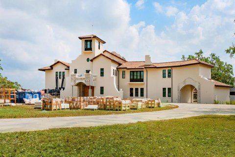 House in Venice, Florida 7 bedrooms, 1752.97 sq.m. № 1849952 - photo 6