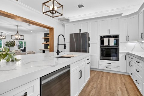 Villa ou maison à vendre à West Palm Beach, Floride: 4 chambres, 240.8 m2 № 2414622 - photo 16
