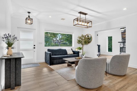 Villa ou maison à vendre à West Palm Beach, Floride: 4 chambres, 240.8 m2 № 2414622 - photo 6