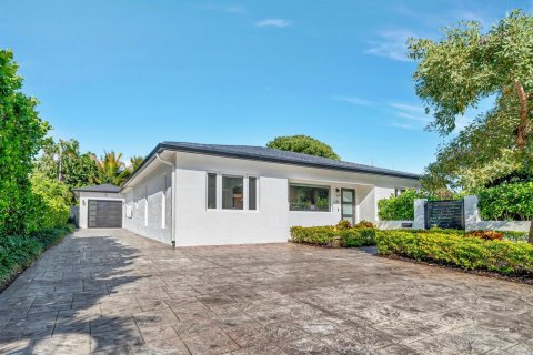 Villa ou maison à vendre à West Palm Beach, Floride: 4 chambres, 240.8 m2 № 2414622 - photo 2