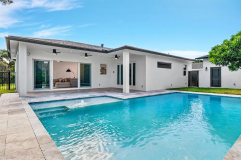 Villa ou maison à vendre à West Palm Beach, Floride: 4 chambres, 240.8 m2 № 2414622 - photo 3
