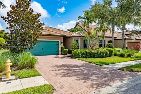 Villa ou maison à vendre à Ave Maria, Floride: 2 chambres, 165.74 m2 № 1762586 - photo 2