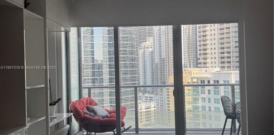 Studio à Condo à Miami, Floride № 1983404