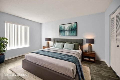 Condo in Palm Harbor, Florida, 1 bedroom  № 1919168 - photo 24