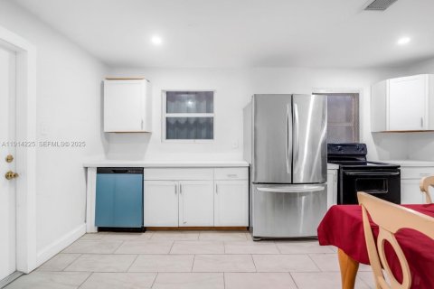 Villa ou maison à vendre à Fort Lauderdale, Floride: 3 chambres, 158.68 m2 № 1988679 - photo 4