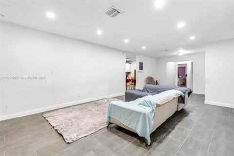 Villa ou maison à vendre à Fort Lauderdale, Floride: 3 chambres, 158.68 m2 № 1988679 - photo 3
