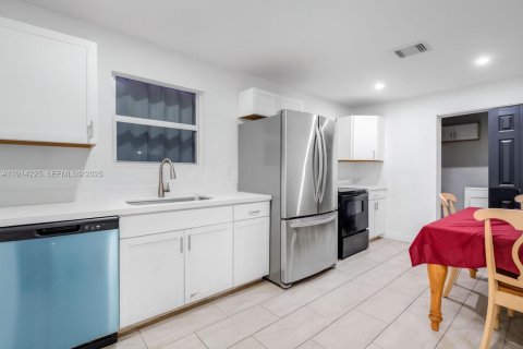 Villa ou maison à vendre à Fort Lauderdale, Floride: 3 chambres, 158.68 m2 № 1988679 - photo 5
