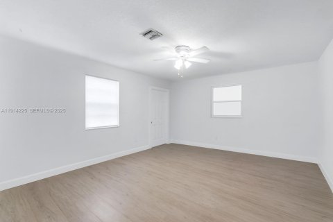 Villa ou maison à vendre à Fort Lauderdale, Floride: 3 chambres, 158.68 m2 № 1988679 - photo 10