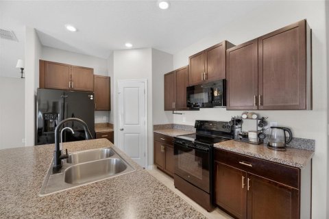 House in Wimauma, Florida 3 bedrooms, 145.02 sq.m. № 2210758 - photo 10