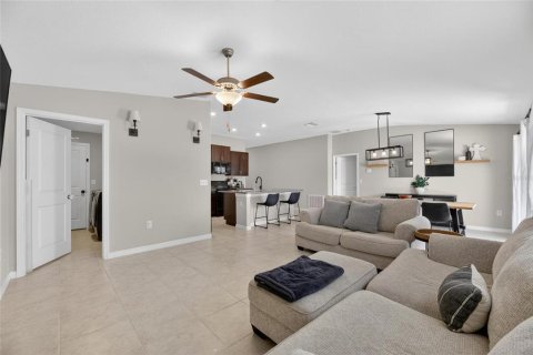 House in Wimauma, Florida 3 bedrooms, 145.02 sq.m. № 2210758 - photo 12