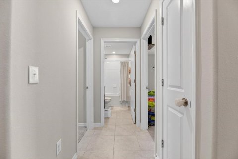 House in Wimauma, Florida 3 bedrooms, 145.02 sq.m. № 2210758 - photo 5