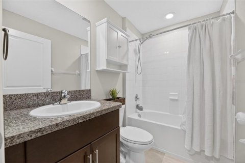 House in Wimauma, Florida 3 bedrooms, 145.02 sq.m. № 2210758 - photo 7