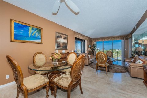 Copropriété à louer à Belleair, Floride: 2 chambres, 130.34 m2 № 2113820 - photo 16