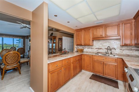 Copropriété à louer à Belleair, Floride: 2 chambres, 130.34 m2 № 2113820 - photo 8