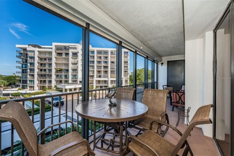 Copropriété à louer à Belleair, Floride: 2 chambres, 130.34 m2 № 2113820 - photo 3