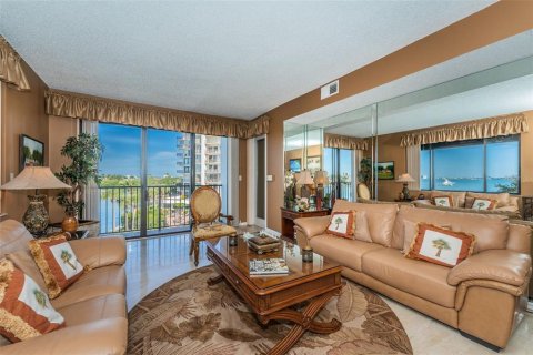 Copropriété à louer à Belleair, Floride: 2 chambres, 130.34 m2 № 2113820 - photo 17