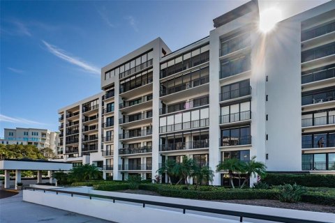 Copropriété à louer à Belleair, Floride: 2 chambres, 130.34 m2 № 2113820 - photo 28