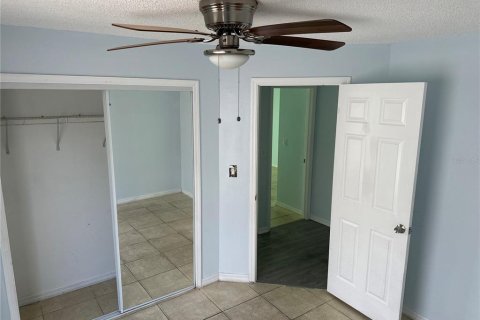 Casa en venta en Kissimmee, Florida, 4 dormitorios, 147.9 m2 № 1591732 - foto 5