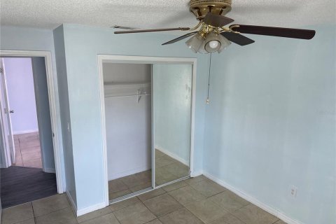 Casa en venta en Kissimmee, Florida, 4 dormitorios, 147.9 m2 № 1591732 - foto 3