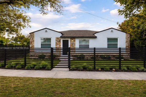 Casa en venta en Miami, Florida, 3 dormitorios, 158.86 m2 № 2029110 - foto 14