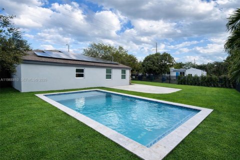 Casa en venta en Miami, Florida, 3 dormitorios, 158.86 m2 № 2029110 - foto 10