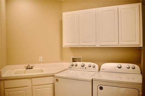 Condominio en venta en Orlando, Florida, 3 dormitorios, 236.81 m2 № 1722655 - foto 15