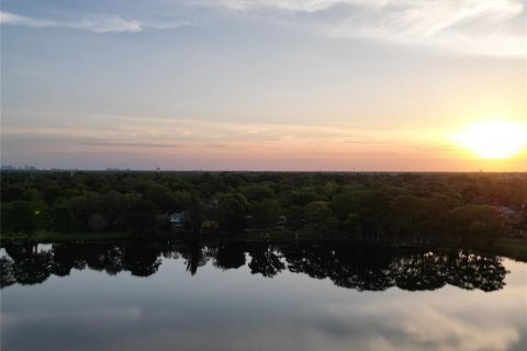 Condominio en venta en Orlando, Florida, 3 dormitorios, 236.81 m2 № 1722655 - foto 16