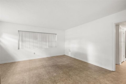 House in Gainesville, Florida 4 bedrooms, 200.67 sq.m. № 2403666 - photo 11