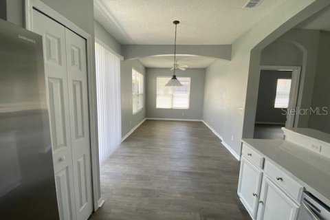 Casa en alquiler en Mount Dora, Florida, 2 dormitorios, 133.97 m2 № 1901576 - foto 6
