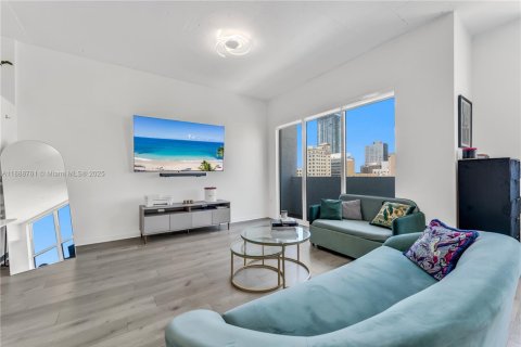 Снять в аренду кондоминиум в Майами, Флорида 1 спальня, 60.48м2, № 1942545 - фото 11