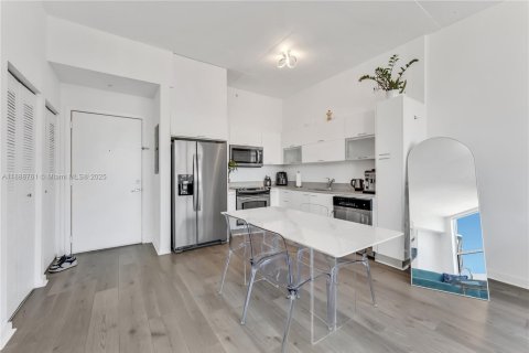 Снять в аренду кондоминиум в Майами, Флорида 1 спальня, 60.48м2, № 1942545 - фото 4