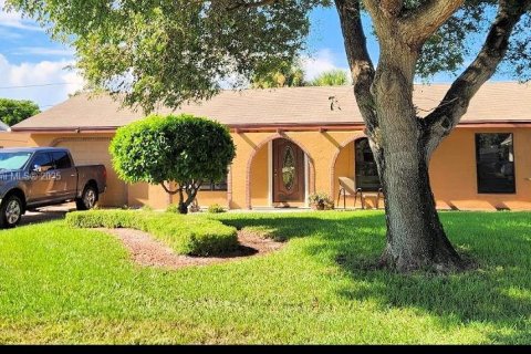 Villa ou maison à vendre à Boynton Beach, Floride: 3 chambres, 122.26 m2 № 1928955 - photo 1