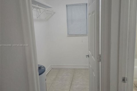 Appartement à louer à Hollywood, Floride: 1 chambre № 2001214 - photo 5