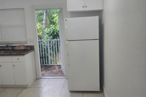 Appartement à louer à Hollywood, Floride: 1 chambre № 2001214 - photo 3