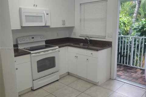 Appartement à louer à Hollywood, Floride: 1 chambre № 2001214 - photo 2