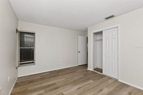 House in New Port Richey, Florida 2 bedrooms, 110.18 sq.m. № 1885434 - photo 17