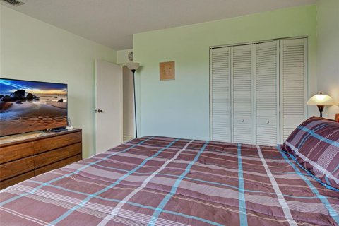 House in Englewood, Florida 2 bedrooms, 112.78 sq.m. № 1527010 - photo 19