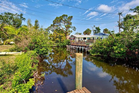 House in Englewood, Florida 2 bedrooms, 112.78 sq.m. № 1527010 - photo 8