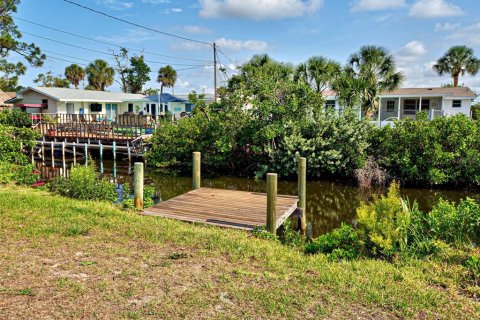 House in Englewood, Florida 2 bedrooms, 112.78 sq.m. № 1527010 - photo 5